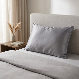 Pure Silk Pillowcase With Temperature Regulating Design And Hidden Zipper | Riley