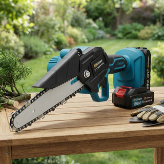 SharpCut Cordless Chainsaw With 2 Rechargeable Batteries For Garden Branch Cutting | Weston