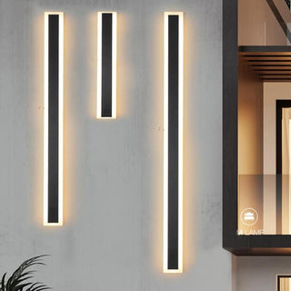 Minimalist Linear Outdoor Wall Lamp | Lumo
