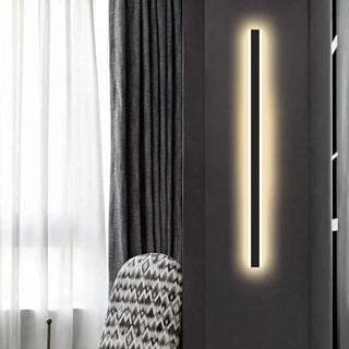 Minimalist Linear Outdoor Wall Lamp | Lumo