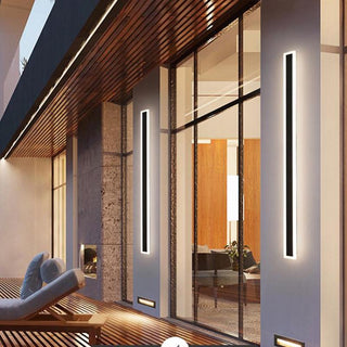 Minimalist Linear Outdoor Wall Lamp | Lumo