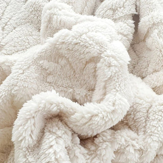 Soft Jacquard Throw Blanket With Woven Pattern | Highpoint
