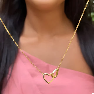 Heart Rose Necklace for Women with Rotating Romantic Gift Box | Rosavelle