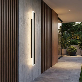 Minimalist Linear Outdoor Wall Lamp | Lumo