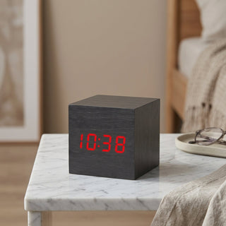 LED Digital Alarm Clock with Voice Control Display | Kingsford