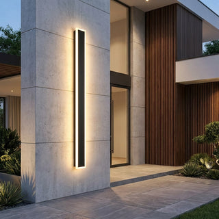 Minimalist Linear Outdoor Wall Lamp | Lumo