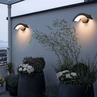 Curved LED Motion Sensor Outdoor Wall Light Fixture | Arvenza